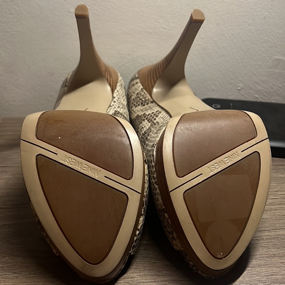 NINE WEST - Picture 7 of 9